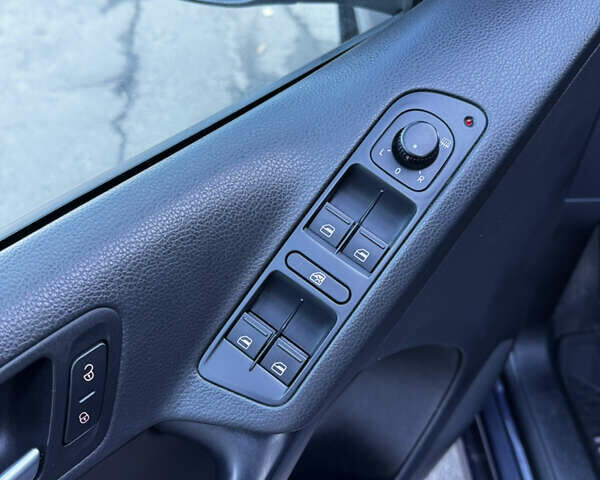 Синий Фольксваген Тигуан, объемом двигателя 2 л и пробегом 252 тыс. км за 9800 $, фото 11 на Automoto.ua