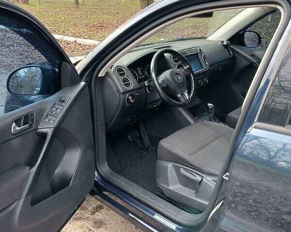 Синій Фольксваген Тігуан, об'ємом двигуна 1.98 л та пробігом 200 тис. км за 11500 $, фото 4 на Automoto.ua