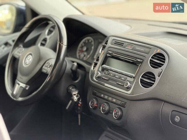 Синий Фольксваген Тигуан, объемом двигателя 2 л и пробегом 170 тыс. км за 10200 $, фото 16 на Automoto.ua