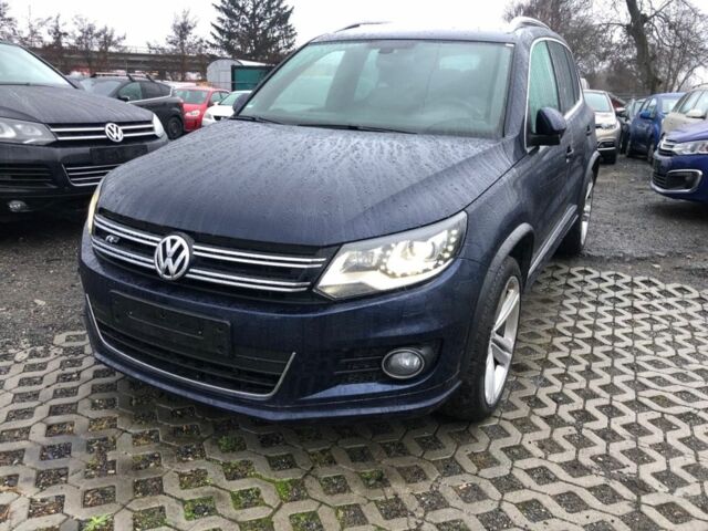 Синий Фольксваген Тигуан, объемом двигателя 2 л и пробегом 180 тыс. км за 5800 $, фото 1 на Automoto.ua