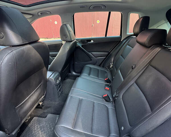 Синий Фольксваген Тигуан, объемом двигателя 1.98 л и пробегом 149 тыс. км за 12000 $, фото 6 на Automoto.ua