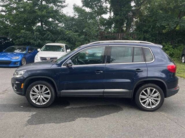 Синій Фольксваген Тігуан, об'ємом двигуна 2 л та пробігом 87 тис. км за 8500 $, фото 6 на Automoto.ua