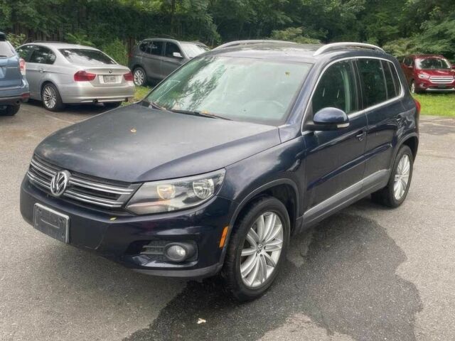 Синий Фольксваген Тигуан, объемом двигателя 2 л и пробегом 83 тыс. км за 2100 $, фото 1 на Automoto.ua