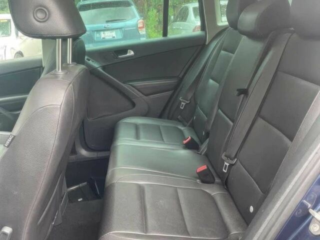 Синий Фольксваген Тигуан, объемом двигателя 2 л и пробегом 83 тыс. км за 2100 $, фото 8 на Automoto.ua