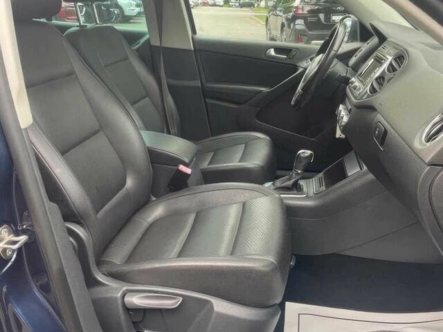 Синій Фольксваген Тігуан, об'ємом двигуна 2 л та пробігом 87 тис. км за 8500 $, фото 7 на Automoto.ua