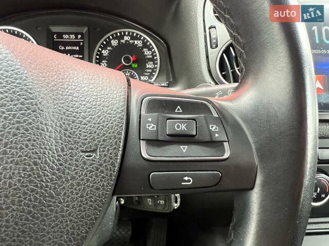 Синий Фольксваген Тигуан, объемом двигателя 2 л и пробегом 219 тыс. км за 12000 $, фото 17 на Automoto.ua