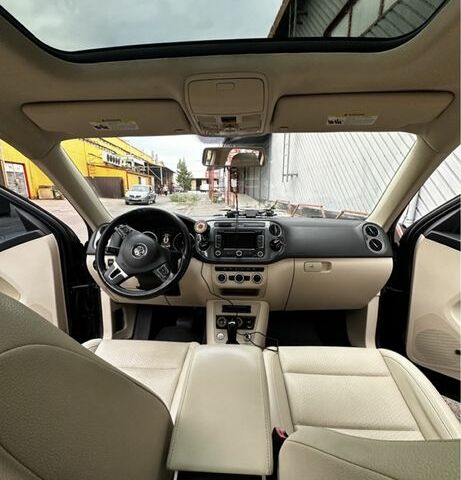 Синій Фольксваген Тігуан, об'ємом двигуна 2 л та пробігом 268 тис. км за 13917 $, фото 5 на Automoto.ua