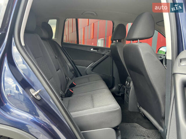 Синий Фольксваген Тигуан, объемом двигателя 2 л и пробегом 219 тыс. км за 12000 $, фото 22 на Automoto.ua