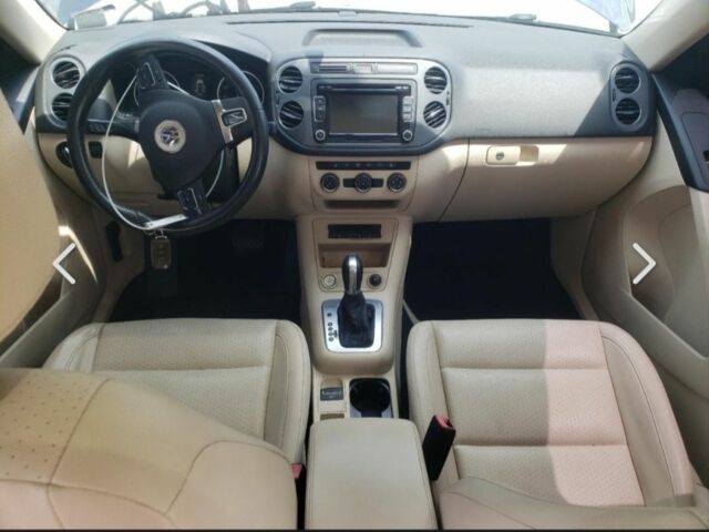 Синій Фольксваген Тігуан, об'ємом двигуна 2 л та пробігом 288 тис. км за 8950 $, фото 6 на Automoto.ua