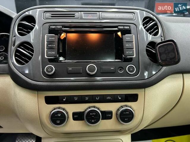 Синій Фольксваген Тігуан, об'ємом двигуна 1.98 л та пробігом 175 тис. км за 15800 $, фото 12 на Automoto.ua