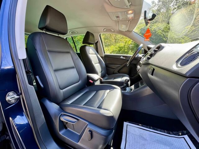 Синій Фольксваген Тігуан, об'ємом двигуна 2 л та пробігом 87 тис. км за 4500 $, фото 9 на Automoto.ua