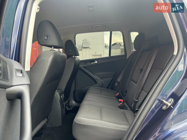 Синий Фольксваген Тигуан, объемом двигателя 2 л и пробегом 219 тыс. км за 12000 $, фото 20 на Automoto.ua