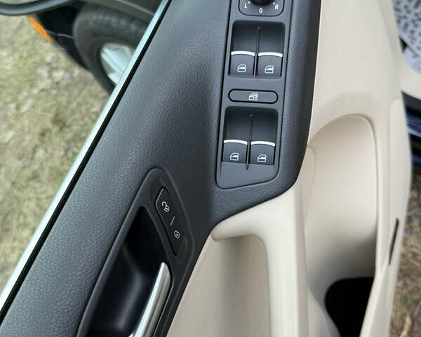 Синий Фольксваген Тигуан, объемом двигателя 1.98 л и пробегом 203 тыс. км за 12800 $, фото 21 на Automoto.ua