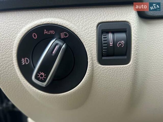 Синий Фольксваген Тигуан, объемом двигателя 2 л и пробегом 299 тыс. км за 12950 $, фото 16 на Automoto.ua