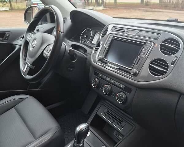 Синий Фольксваген Тигуан, объемом двигателя 1.98 л и пробегом 143 тыс. км за 15000 $, фото 13 на Automoto.ua