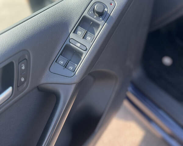 Синий Фольксваген Тигуан, объемом двигателя 1.98 л и пробегом 158 тыс. км за 12600 $, фото 17 на Automoto.ua