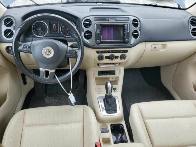 Синий Фольксваген Тигуан, объемом двигателя 0 л и пробегом 210 тыс. км за 8500 $, фото 5 на Automoto.ua