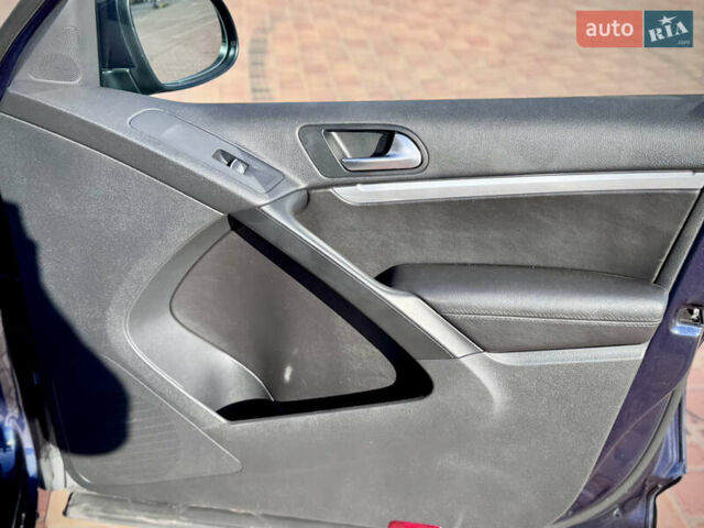 Синий Фольксваген Тигуан, объемом двигателя 2 л и пробегом 121 тыс. км за 16800 $, фото 57 на Automoto.ua