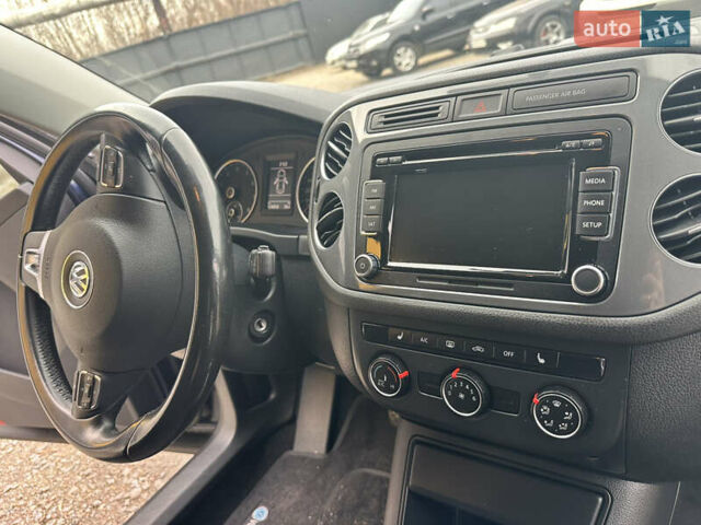 Синій Фольксваген Тігуан, об'ємом двигуна 2 л та пробігом 139 тис. км за 13500 $, фото 38 на Automoto.ua