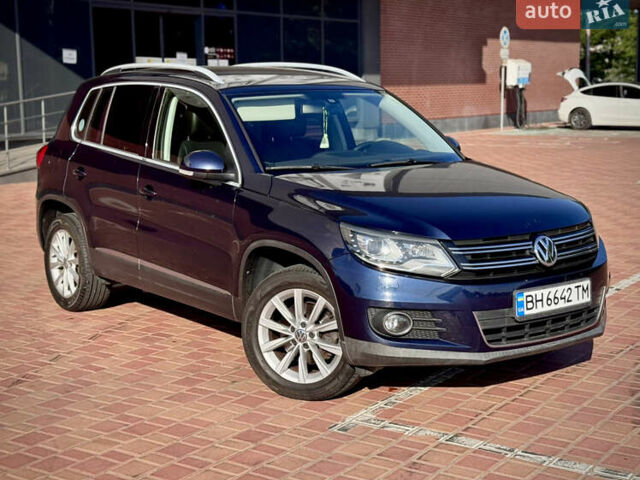 Синий Фольксваген Тигуан, объемом двигателя 2 л и пробегом 121 тыс. км за 16800 $, фото 1 на Automoto.ua
