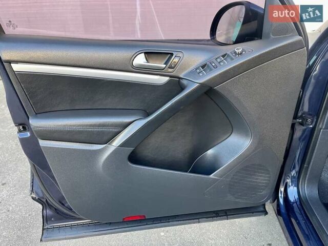 Синий Фольксваген Тигуан, объемом двигателя 2 л и пробегом 165 тыс. км за 16200 $, фото 17 на Automoto.ua