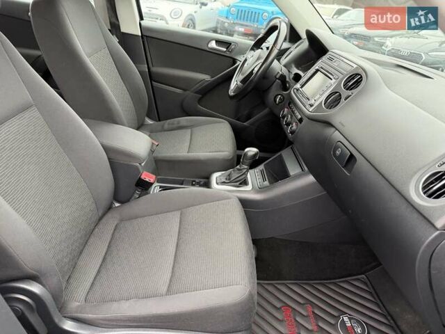 Синий Фольксваген Тигуан, объемом двигателя 1.98 л и пробегом 160 тыс. км за 13000 $, фото 20 на Automoto.ua