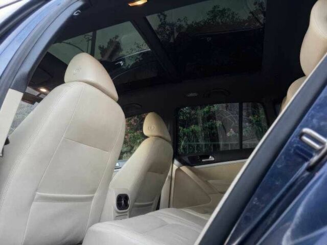 Синій Фольксваген Тігуан, об'ємом двигуна 2 л та пробігом 110 тис. км за 3000 $, фото 12 на Automoto.ua