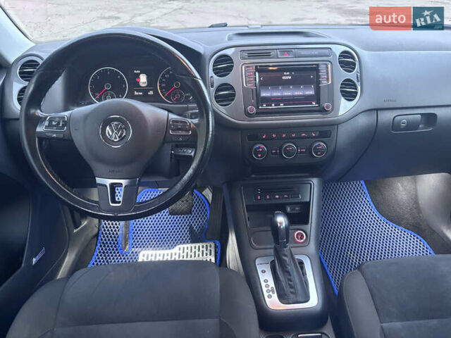 Синій Фольксваген Тігуан, об'ємом двигуна 1.97 л та пробігом 257 тис. км за 12500 $, фото 14 на Automoto.ua