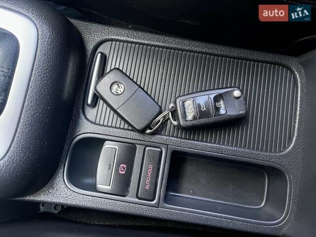 Синий Фольксваген Тигуан, объемом двигателя 2 л и пробегом 165 тыс. км за 16200 $, фото 64 на Automoto.ua