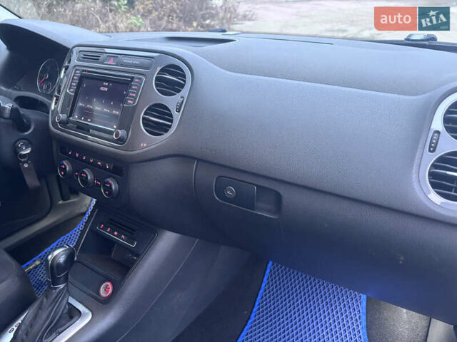 Синій Фольксваген Тігуан, об'ємом двигуна 1.97 л та пробігом 257 тис. км за 12500 $, фото 15 на Automoto.ua