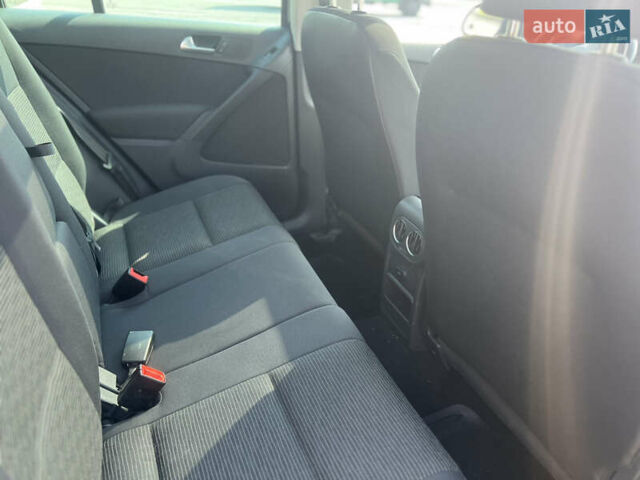 Синий Фольксваген Тигуан, объемом двигателя 1.98 л и пробегом 158 тыс. км за 12600 $, фото 11 на Automoto.ua