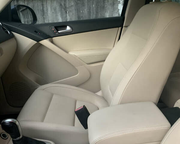 Синій Фольксваген Тігуан, об'ємом двигуна 1.98 л та пробігом 149 тис. км за 15000 $, фото 9 на Automoto.ua