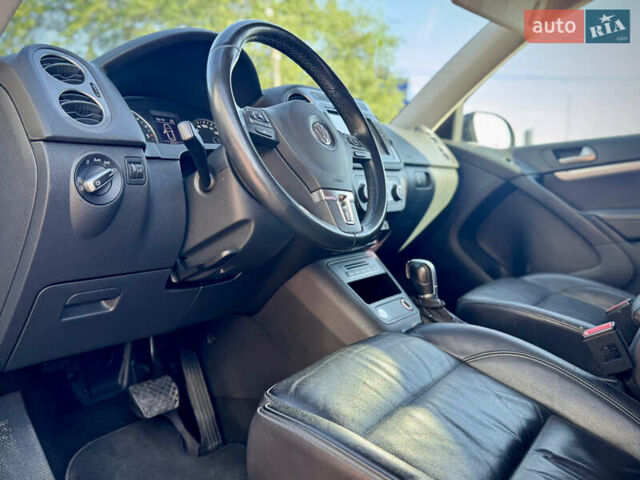 Синий Фольксваген Тигуан, объемом двигателя 2 л и пробегом 121 тыс. км за 16800 $, фото 40 на Automoto.ua