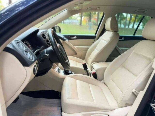 Синій Фольксваген Тігуан, об'ємом двигуна 2 л та пробігом 77 тис. км за 7700 $, фото 6 на Automoto.ua