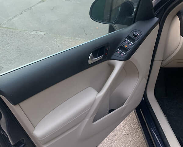 Синій Фольксваген Тігуан, об'ємом двигуна 1.98 л та пробігом 149 тис. км за 15000 $, фото 6 на Automoto.ua