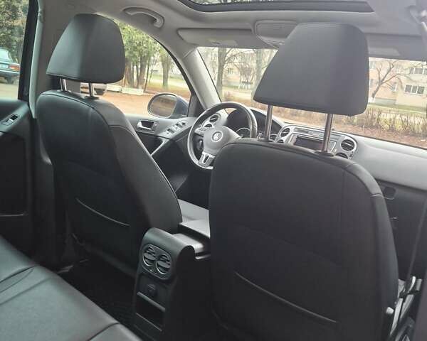 Синий Фольксваген Тигуан, объемом двигателя 1.98 л и пробегом 143 тыс. км за 15000 $, фото 15 на Automoto.ua