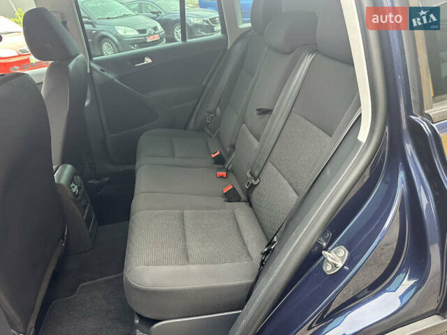 Синій Фольксваген Тігуан, об'ємом двигуна 2 л та пробігом 139 тис. км за 13500 $, фото 32 на Automoto.ua