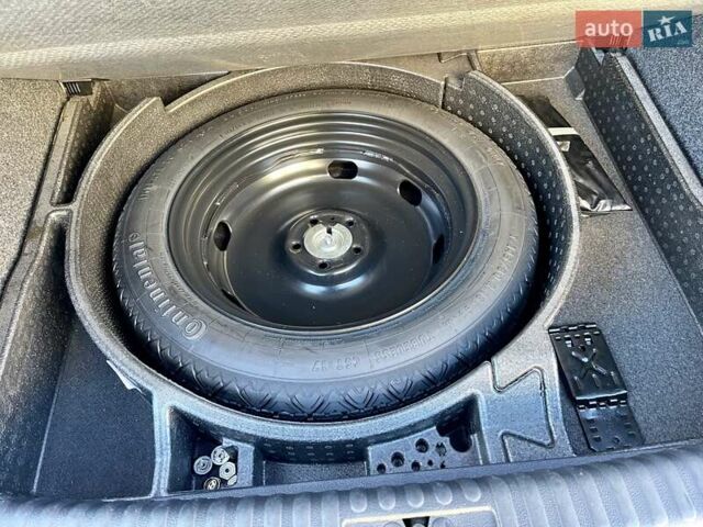 Синий Фольксваген Тигуан, объемом двигателя 2 л и пробегом 165 тыс. км за 16200 $, фото 58 на Automoto.ua