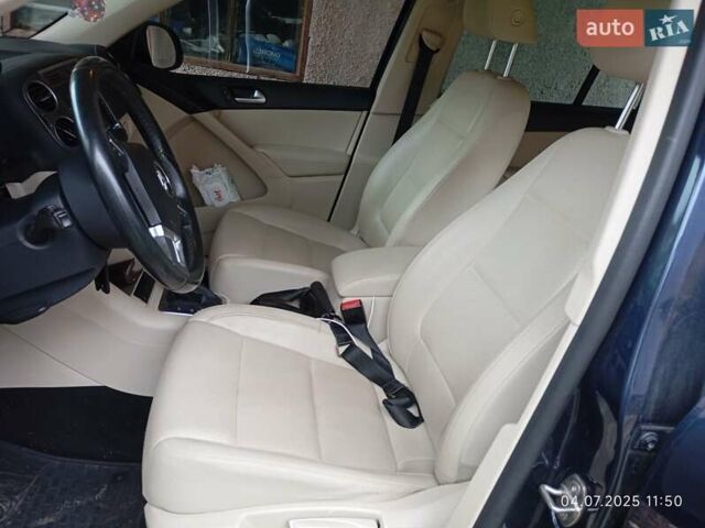 Синій Фольксваген Тігуан, об'ємом двигуна 1.98 л та пробігом 250 тис. км за 14000 $, фото 2 на Automoto.ua