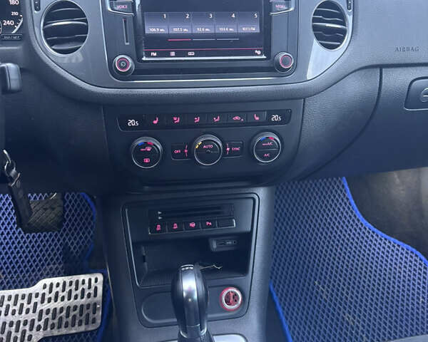 Синій Фольксваген Тігуан, об'ємом двигуна 1.97 л та пробігом 257 тис. км за 12500 $, фото 27 на Automoto.ua