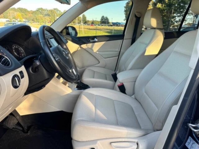 Синий Фольксваген Тигуан, объемом двигателя 2 л и пробегом 70 тыс. км за 9500 $, фото 9 на Automoto.ua