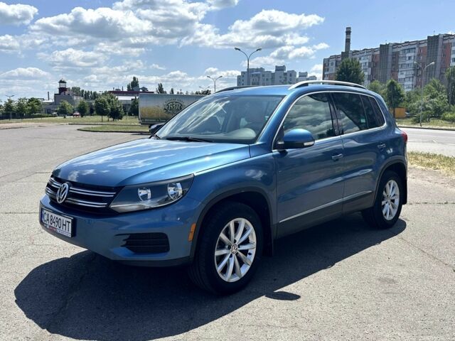 Синий Фольксваген Тигуан, объемом двигателя 2 л и пробегом 80 тыс. км за 14500 $, фото 2 на Automoto.ua