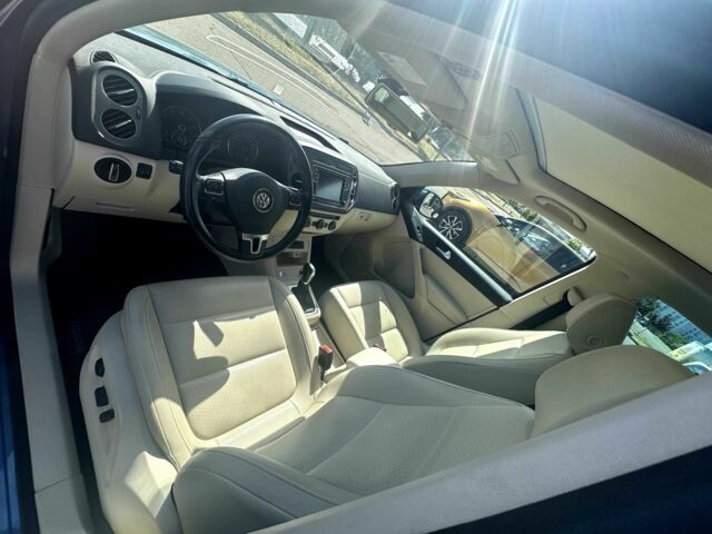 Синий Фольксваген Тигуан, объемом двигателя 2 л и пробегом 80 тыс. км за 14500 $, фото 10 на Automoto.ua