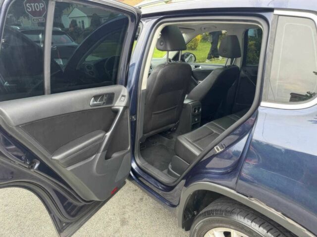 Синий Фольксваген Тигуан, объемом двигателя 2 л и пробегом 73 тыс. км за 9600 $, фото 9 на Automoto.ua