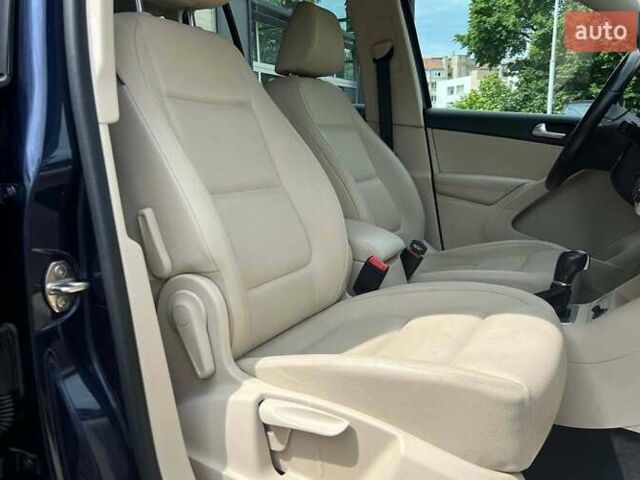 Синій Фольксваген Тігуан, об'ємом двигуна 2 л та пробігом 129 тис. км за 14500 $, фото 22 на Automoto.ua