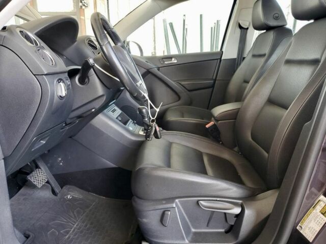 Синий Фольксваген Тигуан, объемом двигателя 2 л и пробегом 130 тыс. км за 9600 $, фото 8 на Automoto.ua