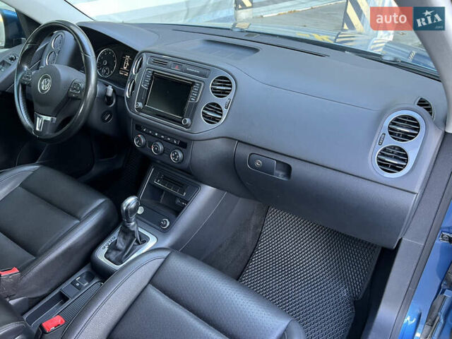 Синий Фольксваген Тигуан, объемом двигателя 1.98 л и пробегом 136 тыс. км за 14500 $, фото 57 на Automoto.ua