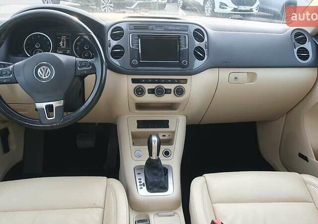 Синий Фольксваген Тигуан, объемом двигателя 2 л и пробегом 134 тыс. км за 12500 $, фото 8 на Automoto.ua