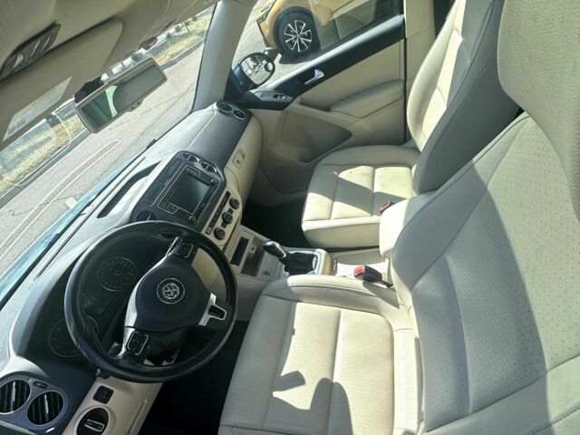 Синий Фольксваген Тигуан, объемом двигателя 2 л и пробегом 80 тыс. км за 14500 $, фото 11 на Automoto.ua