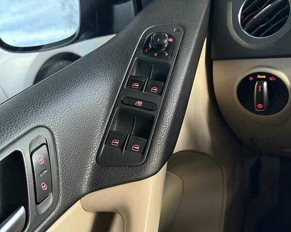 Синий Фольксваген Тигуан, объемом двигателя 1.98 л и пробегом 167 тыс. км за 12700 $, фото 16 на Automoto.ua